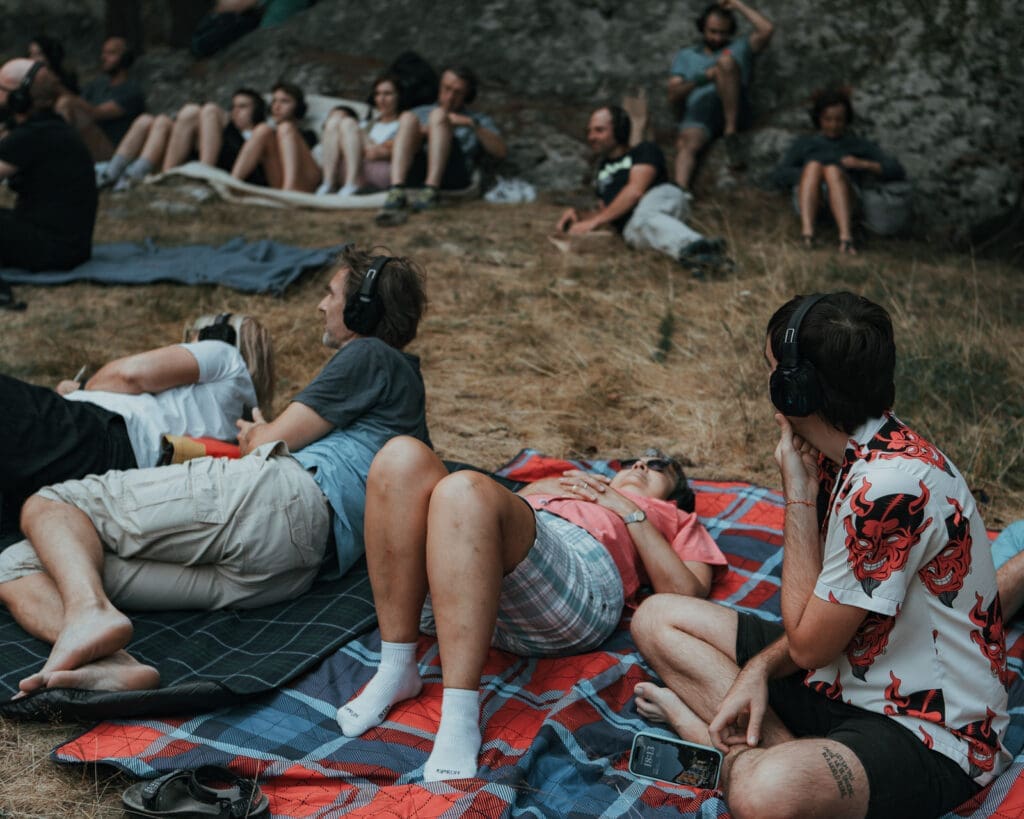 Tobees - Il canto invisibile delle api